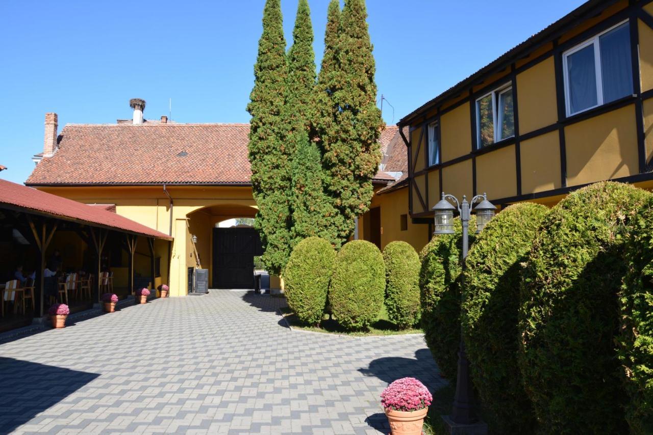 Cristian Inn Zewnętrze zdjęcie